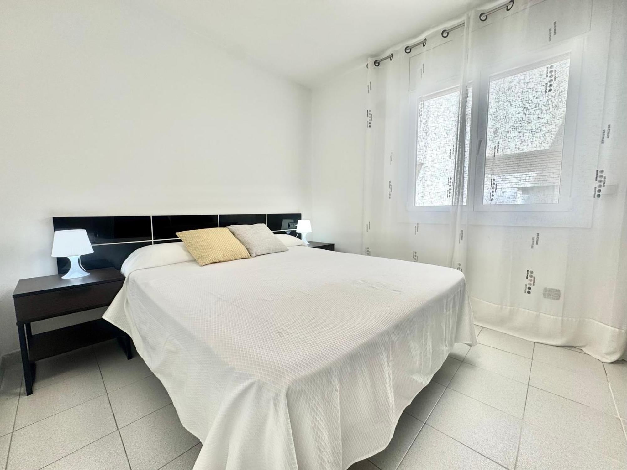 Puig Rom 106 Apartment Roses Exterior photo